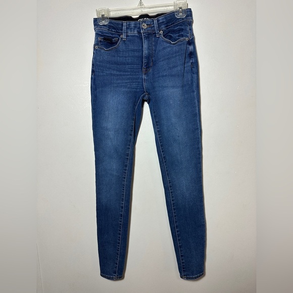 DKNY Bleecker Shaping Skinny Jeans Size 27/4 - Picture 1 of 7